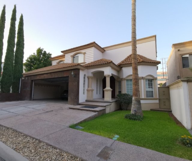 RESIDENCIA ZONA VALLES